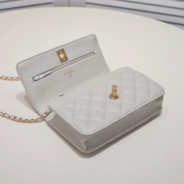 シャネルバッグ内部構造